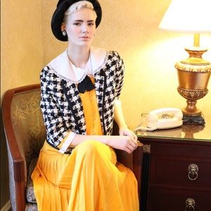 SOLD!! 80’s Vintage Peterpan Blouse/Skirt Set